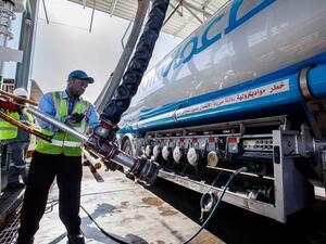 محطة نفط عُمان