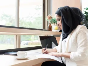 There are still 1 in 4 women who believe women are treated less favorably when it comes to career progression, salary and benefits. (Shutterstock)
