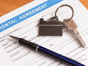 The issuance or renewal of work permits has been linked with the authentication of house rent contracts in the Ejar network. (Shutterstock)