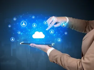 Traditional banks are failing to keep up with direct banks and technology firms. (Shutterstock)
