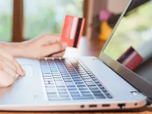 Online payments in Jordan reached JD3.34 billion in 2017, compared with just JD561 million in 2016. (Shutterstock)