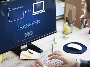 Files can be shared via a URL with a couple of clicks or taps from Android, iOS, Windows, macOS, Linux and the web. (TR)