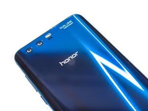 
Honor 9 is not only reasonably priced but a good choice for uncompromising individuals. (Shutterstock)