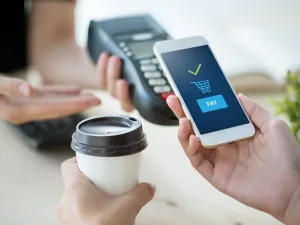 The NPSL help strengthen Oman’s payment infrastructure while supporting the introduction of innovative and efficient payment channels. (Shutterstock)
