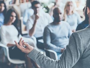 So just what should you consider when choosing a consulting coach? (Shutterstock)