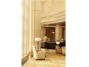 يجمع كريستال لاونج ما بين الرقي والفخامة من ناحية والأجواء الدافئة البسيطة من ناحية أخرى