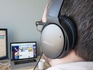 The best headphones for teleconference and video calling. (TR)