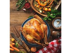 تبدأ أسعار الديك الرومي المشوي بـ 499 درهماً