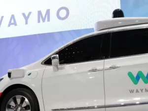 ستقوم أوبر خلال الشهر الجاري بالتخلص مما بحوزتها من ملفات Waymo
(Saudi Shift)