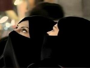 قطري يغتصب فتاة بالمول