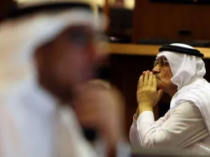 Qatar Stock Exchange dropped 6.38 percent in Monday’s early trades amid growing tensions with neighboring Gulf states. (Karim Sahib/ AFP)