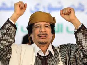 الرئيس اليبي الراحل معمر القذافي 