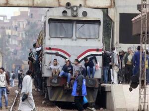 مصر ترفع سعر تذكرة القطارات.. ووزير النقل: قرار نهائي
