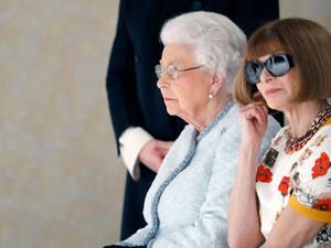 الملكة إليزابيث وآنا وينتور (dailymail.co.uk)