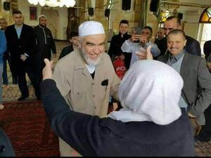 اعتبر اعتقال الشيخ صلاح ومن ثم القيود التي تم وضعها عليها هي قرارات سياسية ظالمة