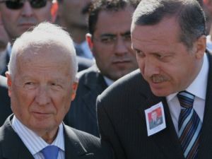 كان إفرين يعاني من اعتلال صحته منذ عام 2012