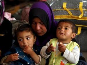 اسرة مشردة في مخمور قرب الموصل بالعراق
