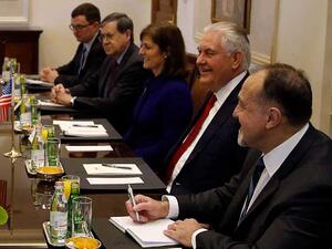 تيلرسون يلتقي وفدا من المعارضة السورية برئاسة الحريري في عمان