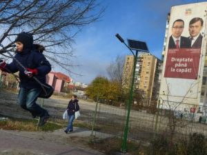 اقصي رئيس الوزراء الخميس من صفوف الحزب الاشتراكي الديموقراطي