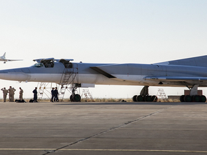 طائرات قاذفة روسية من طراز "تو-22 إم3"