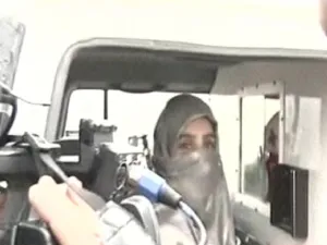ابنتها هاجر (7 سنوات) تريد الذهاب إلى أوروبا للدراسة
