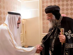 سلمان يلتقي تواضروس وغموض حول مكان صلاته الجمعة