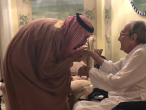 العاهل السعودي التقى شقيقه الأمير طلال في عزاء شقيقته الأميرة مضاوي 