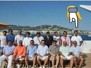 اعتبر معلقون أن الصورة التي بدا فيها أمراء آل سعود مبتسمين 