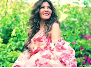 سميرة سعيد تطرح كليب (اللي بينا) بمناسبة العام الجديد