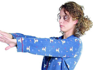 فتاة سائرة اثناء النوم