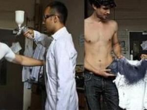 العالم يرش الملابس