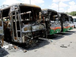 عمال يحرقون حافلات تابعة لمجموعة بن لادن السعودية احتجاجا على إنهاء عقودهم
