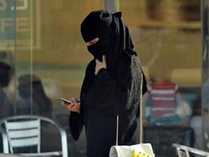 سوري يساوم سعوديه على شرفها