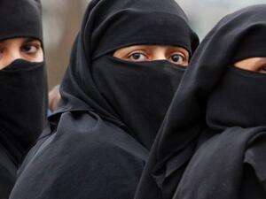 تنظيم داعش يتحدث عن غيرة الزوجات من السبايا في مجلته الأسبوعية