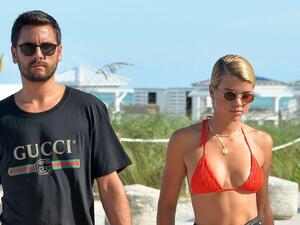 سكوت ديسيك وصوفيا ريتشي