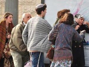 أكد محمود عباس تصميمه على الخروج بقرار من مجلس الأمن الدولي يندد بالاستيطان الإسرائيلي