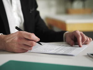 Over 75,000 government workers in Saudi Arabia are illiterate. (Shutterstock)