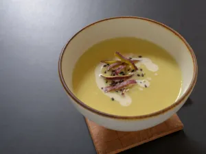 شوربة البطاطا (shutterstock.com)
