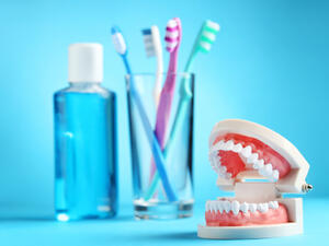 الوصفة التي سنقدمها الآن رخيصة الثمن ولكنها فعالة جداً في إزالة الجير (shutterstock.com)