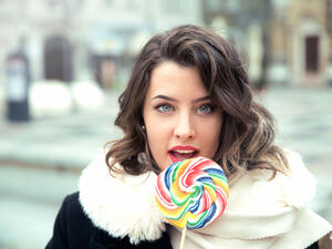 الدهون السيئة هي الدهون المهدرجة تضر ببشرتكِ (shutterstock.com)
