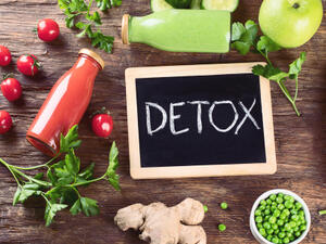 شراب سحري يشجع على التخلص من السموم (shutterstock.com)
