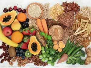 هناك نوع صحي من الكربوهيدرات وهو الكربوهيدرات المعقدة الغنية بالألياف والفيتامينات (shutterstock.com)
