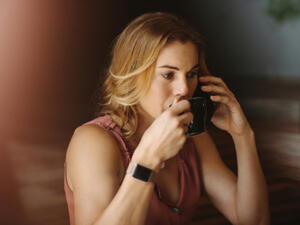 التخلي عن شرب القهوة سيُطهِّر جسمك من الكافيين (shutterstock.com)
