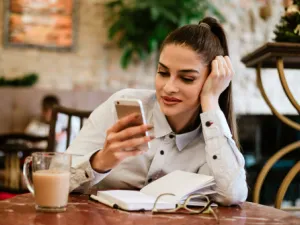 برج الجدي ناجح بعمله صادق بوعوده، حذر في قراراته وتعامله مع الناس