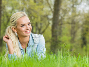 أكثري من الأطعمة التي تحتوي على الكثير من الفيتامينات والمعادن (shutterstock.com)
