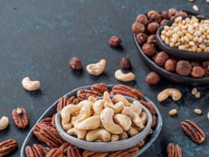 بالرغم من فائدتها لكن يتوجب علينا تناولها باعتدال