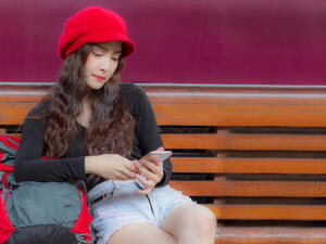 تطبيقات المواعدة والتعارف عبر الإنترنت يمكن أن تجعل الناس يشعرون بعدم الأمان (shutterstock.com)
