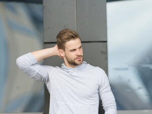 وصفة طبيعية يمكن تحضيرها في المنزل لجل الشعر (shutterstock.com)
 وصفة طبيعية يمكن تحضيرها في المنزل لجل الشعر (shutterstock.com)