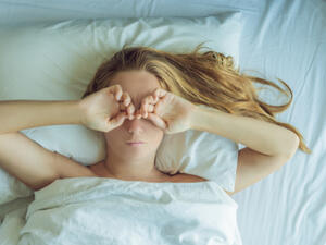 الخمول يزيد من خطر الإصابة بالسرطان (shutterstock.com)
