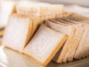 هل خفض الكربوهيدرات سيؤدي إلى تمتع الإنسان بصحة أفضل؟